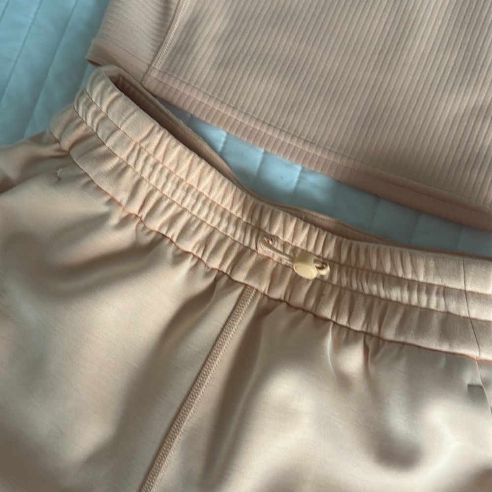 LULULEMON SOFT STREME SET - Picture 2 of 6